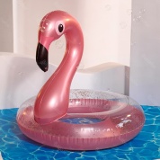 картинка Надувной круг для плавания взрослый плавательный большой для бассейна Фламинго с блестками розовый