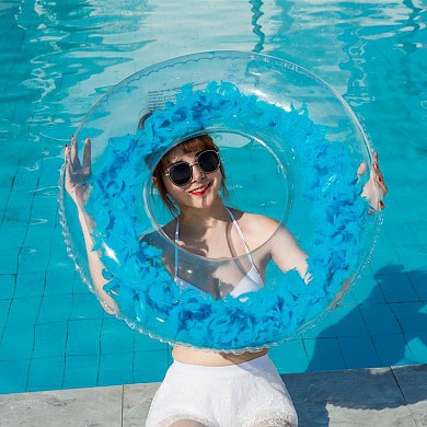 Пляжный прозрачный надувной круг для плавания с перьями диаметр 120 см