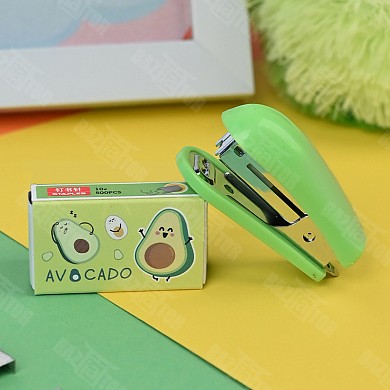Детский канцелярский набор степлер канцелярский 10 мм маленький и скобы для степлера Авокадо